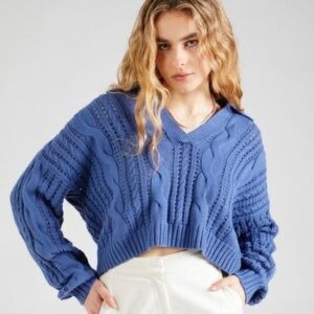 Hollister Blue Cable Knit V-Neck Collared Sweater M